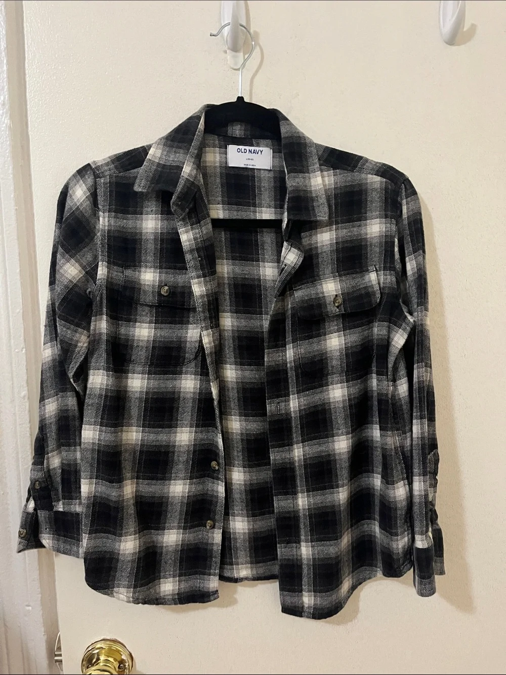 Old Navy Black & White Plaid Button-Down Shirt